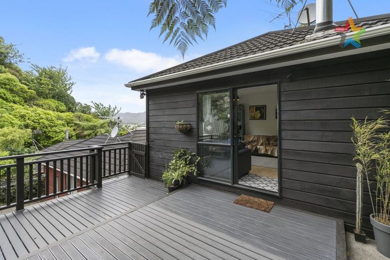 Photo of property in 3/4 Dowse Drive, Maungaraki, Lower Hutt, 5010