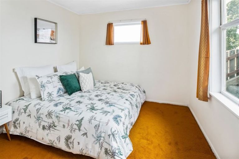 Photo of property in 108 Ironside Road, Johnsonville, Wellington, 6037