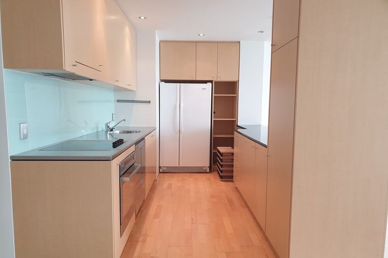 Photo of property in Sanctum Apartment, 10 Ebor Street, Te Aro, Wellington, 6011