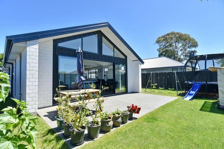 Photo of property in 170 Rangiora Woodend Road, Woodend, 7610