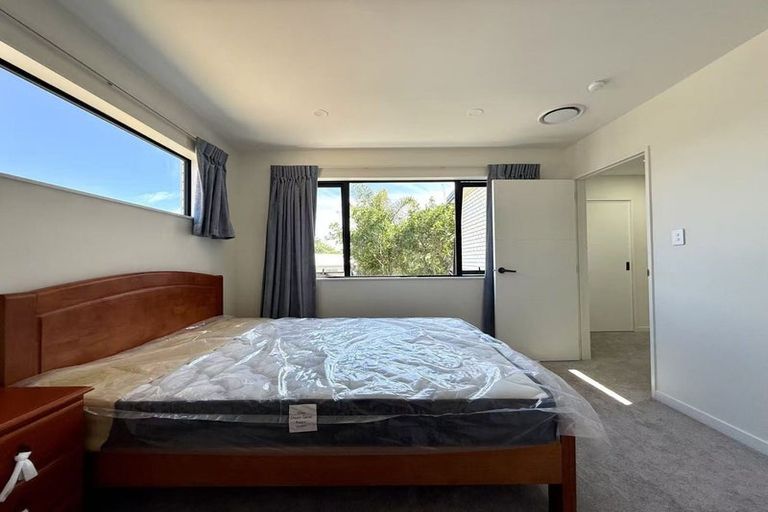 Photo of property in 28d Kereru Street, Henderson, Auckland, 0612