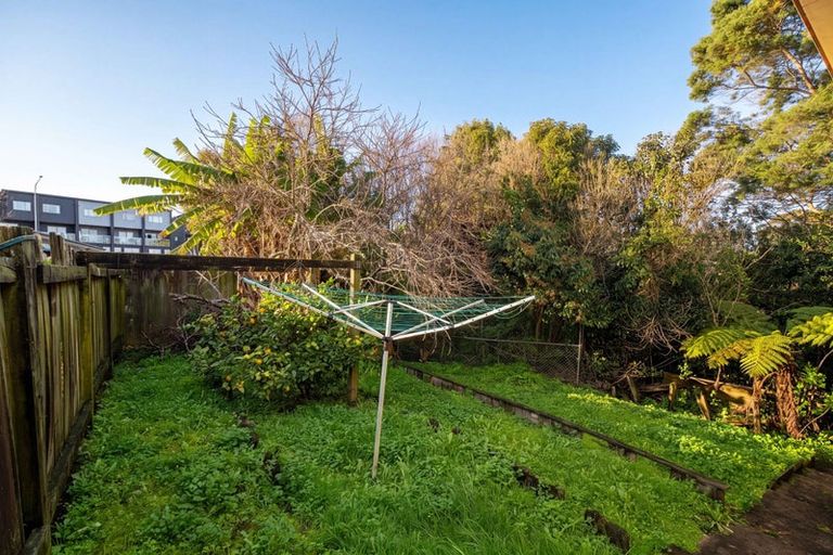 Photo of property in 2/1 Claude Brookes Drive, Henderson, Auckland, 0612