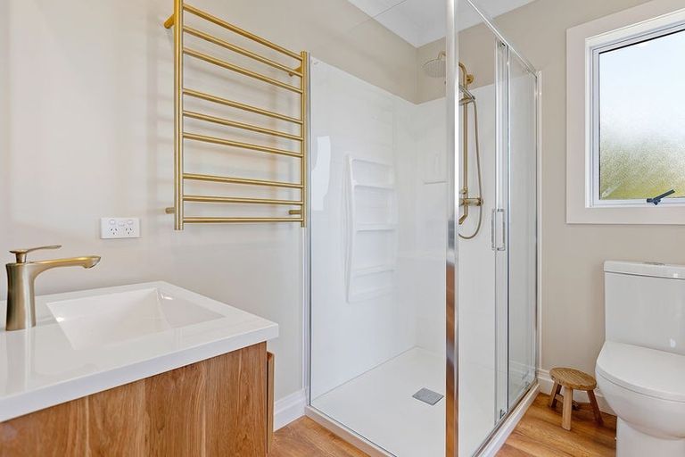 Photo of property in 43 Donnelly Street, Oakura, 4314