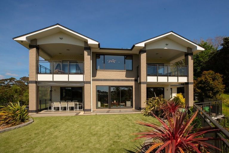 Photo of property in 236 Whitford Road, Shamrock Park, Howick, 2571