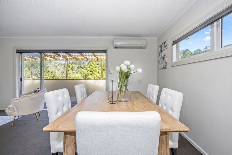 Photo of property in 118 Lynn Road, Bayview, Auckland, 0629