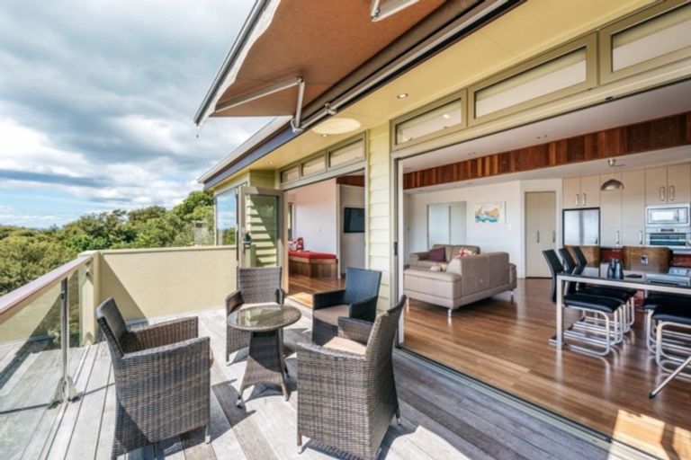 Photo of property in 788 Orapiu Road, Waiheke Island, 1971