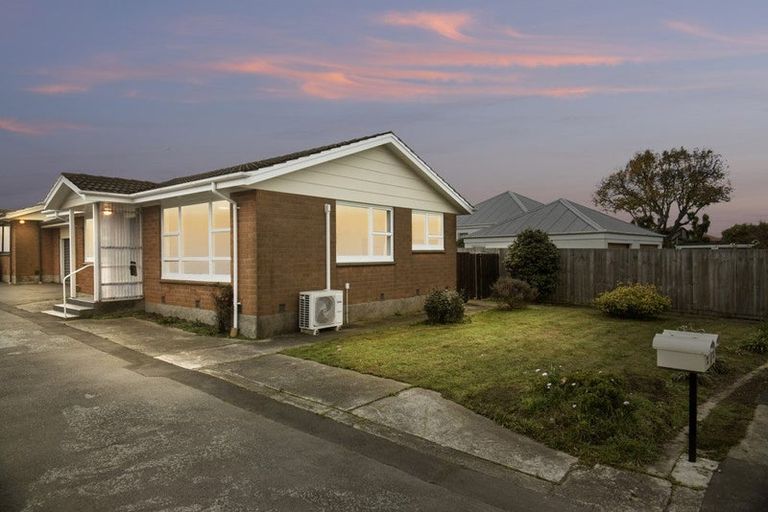Photo of property in 49 Charnwood Crescent, Bishopdale, Christchurch, 8051