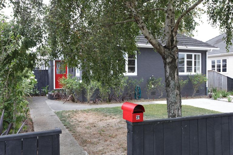 Photo of property in 31 Ihle Street, Terrace End, Palmerston North, 4410