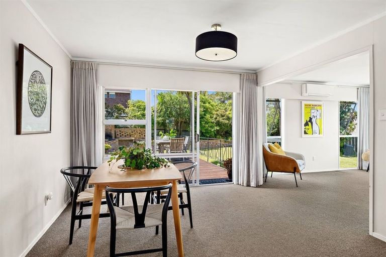 Photo of property in 22 Coromandel Crescent, Mairangi Bay, Auckland, 0630