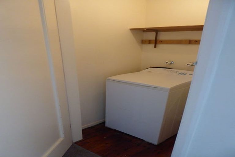 Photo of property in 7 Stowe Hill, Thorndon, Wellington, 6011