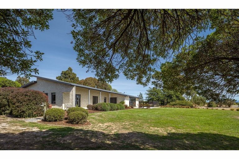 Photo of property in 12 Dry Hills Rise, Riverlands, Blenheim, 7274