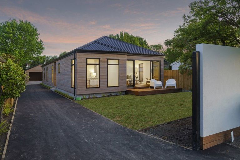 Photo of property in 110 Knowles Street, St Albans, Christchurch, 8052