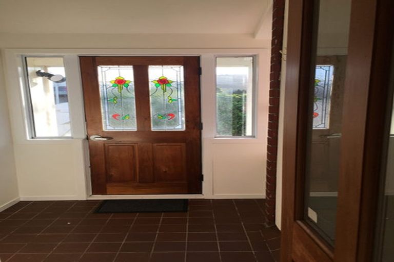 Photo of property in 122 Kings Crescent, Hutt Central, Lower Hutt, 5010