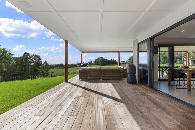 Photo of property in 298 Red Hills Road, Taupaki, Henderson, 0782