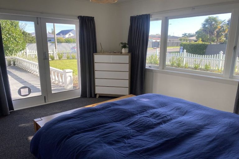 Photo of property in 1 Chester Place, Taradale, Napier, 4112