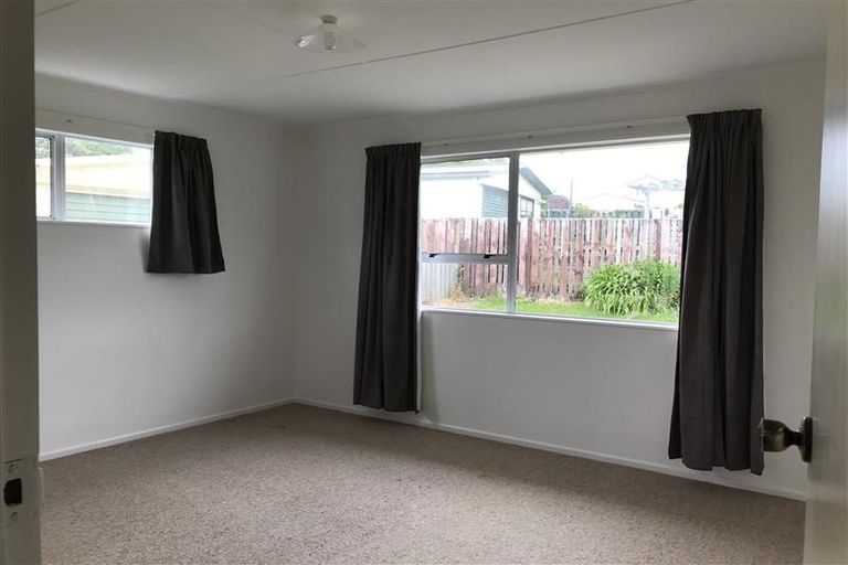 Photo of property in 23 Cleat Street, Whitby, Porirua, 5024