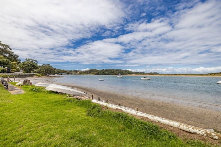 Photo of property in 1 Ewen Street, Ngunguru, Whangarei, 0173