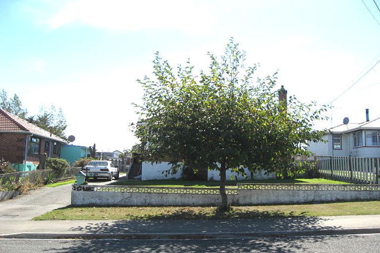 Photo of property in 32 Cambridge Street, Kensington, Timaru, 7910