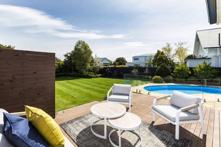 Photo of property in 3 Strowan Road, Strowan, Christchurch, 8052