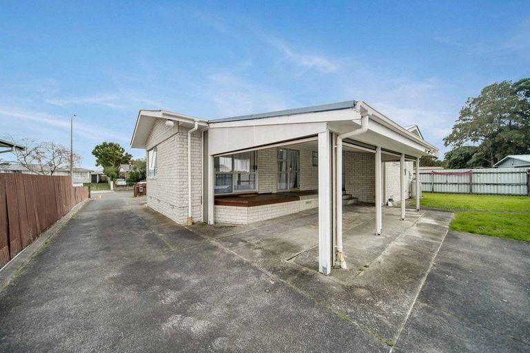 Photo of property in 32 Cargill Street, Papakura, 2110