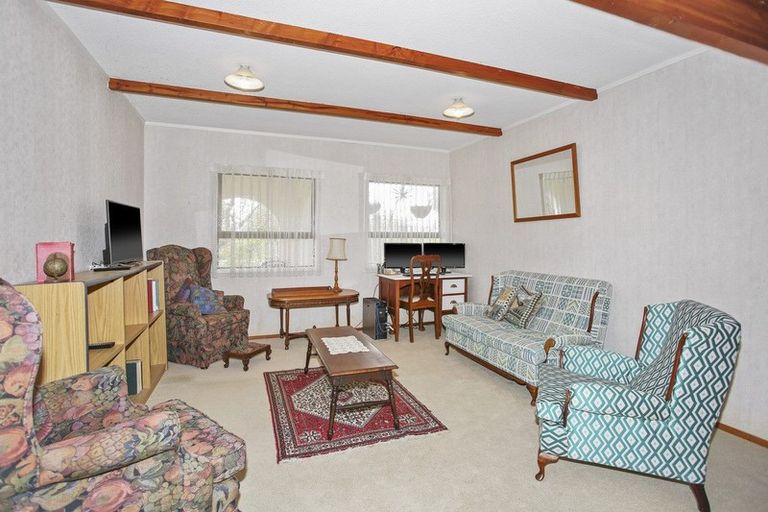 Photo of property in 6 Kowhai Place, Pukekohe, 2120