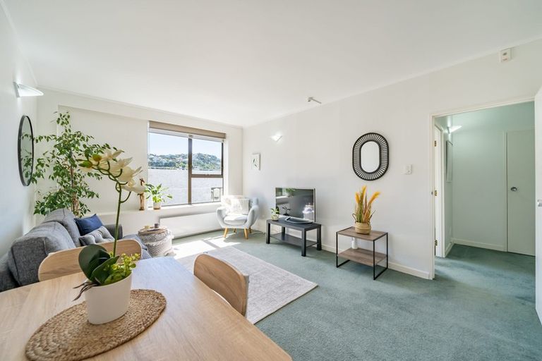 Photo of property in Hobson Court Flats, 64/70 Hobson Street, Thorndon, Wellington, 6011