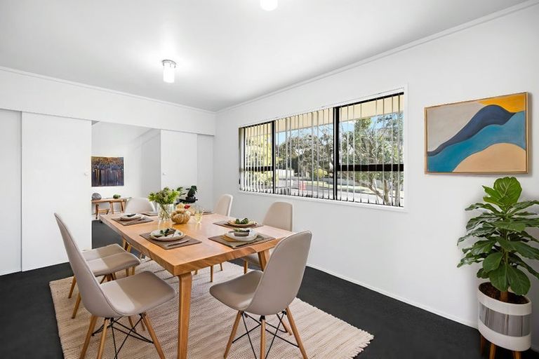 Photo of property in 83 Gilbass Avenue, Hamilton Lake, Hamilton, 3204