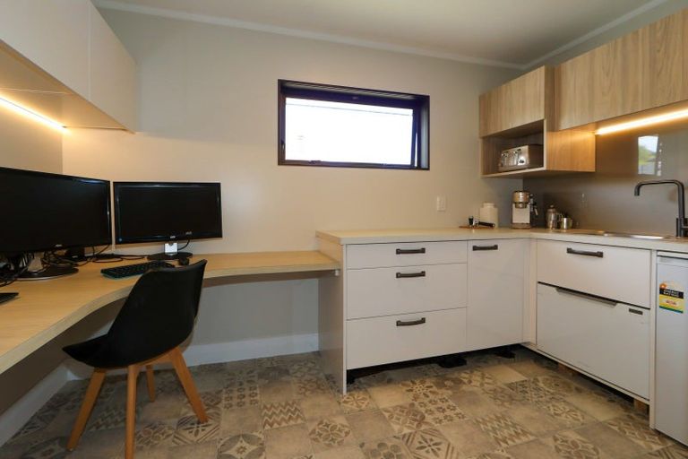 Photo of property in 5 Thurley Place, Bay View, Napier, 4104