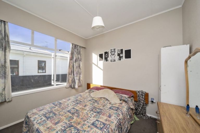 Photo of property in 84 Albion Street, Hawera, 4610