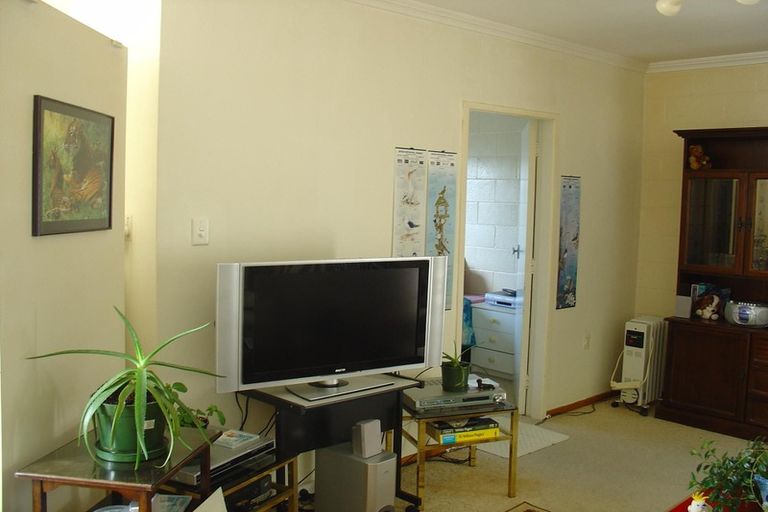 Photo of property in 29 Brixham Way, Newtown, Wellington, 6021