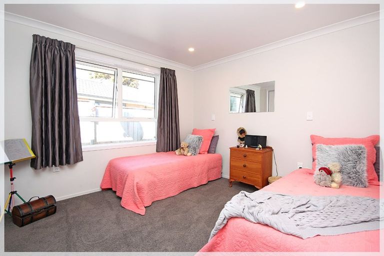 Photo of property in 12 Malthus Place, Foxton Beach, Foxton, 4815