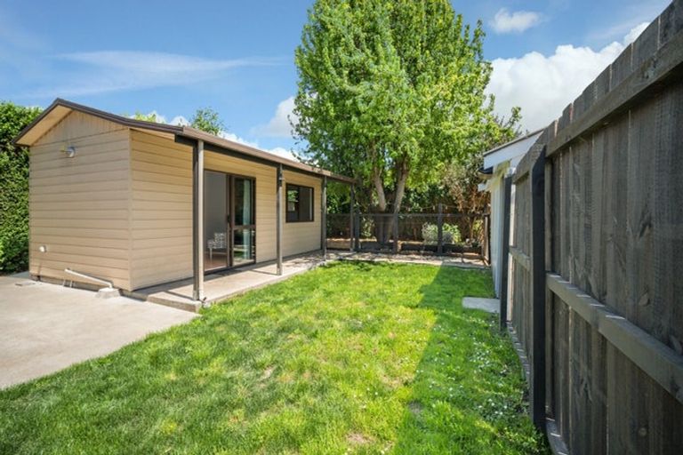 Photo of property in 19 Belfield Street, Dallington, Christchurch, 8061