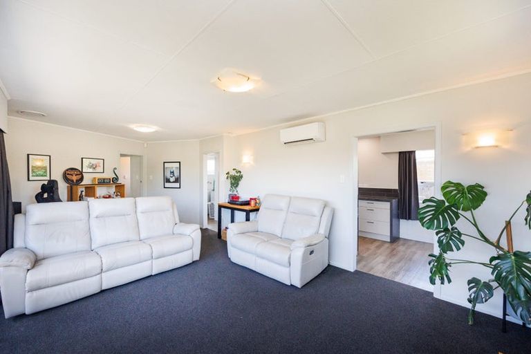 Photo of property in 108 Apollo Parade, Milson, Palmerston North, 4414