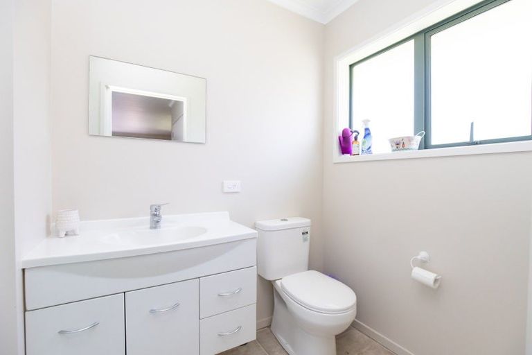 Photo of property in 55 Darlington Street, Ngatea, 3503