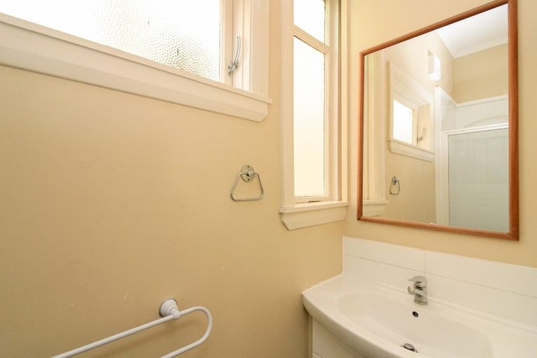 Photo of property in 39 Roy Street, Newtown, Wellington, 6021