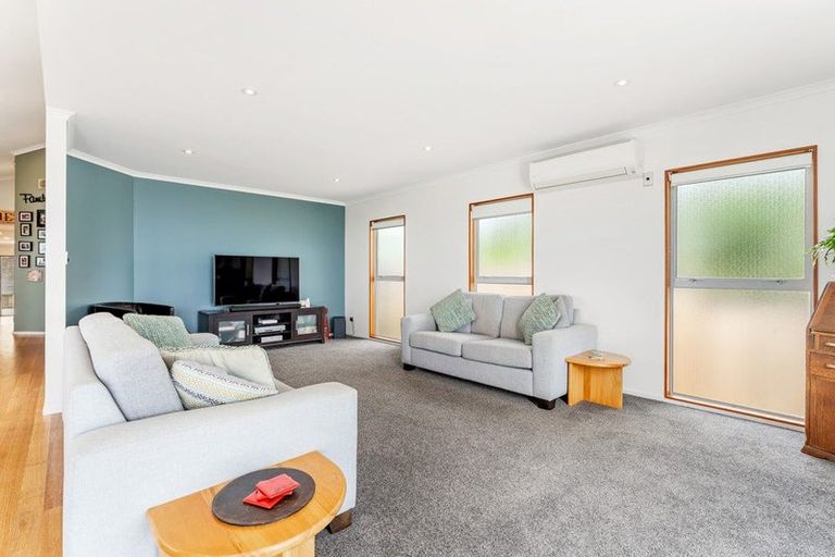 Photo of property in 33 Totara Road, Stanmore Bay, Whangaparaoa, 0932