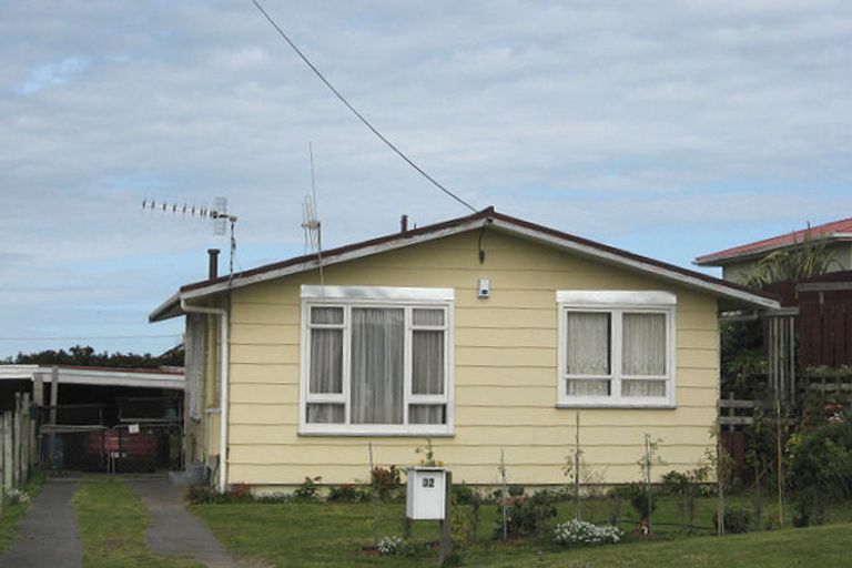 Photo of property in 32 Ruapehu Street, Castlecliff, Whanganui, 4501