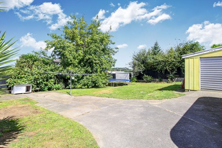 Photo of property in 3 Crompton Road, Massey, Auckland, 0614