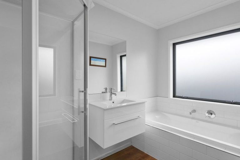 Photo of property in 36 Luxembourg Crescent, Halswell, Christchurch, 8025