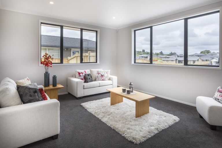 Photo of property in 1 Te Paahi Avenue, Waiuku, 2123