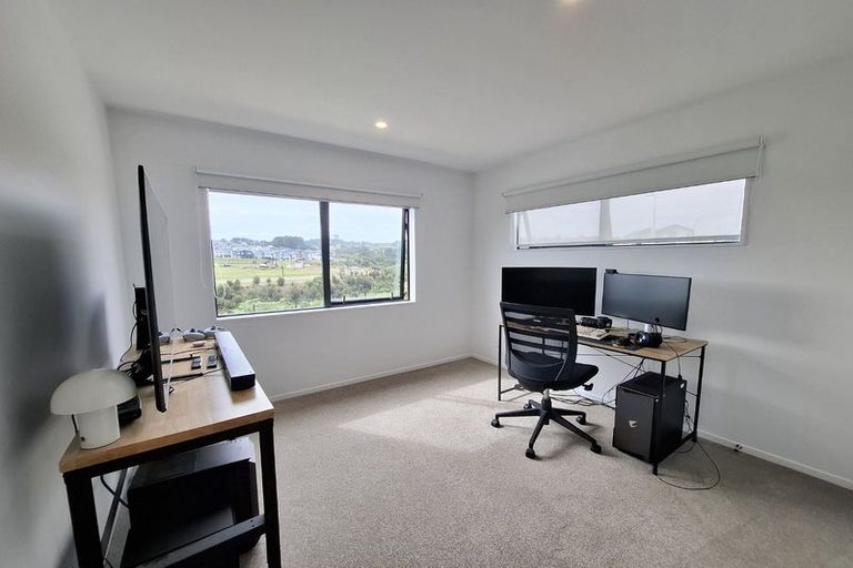 Photo of property in 28 Koura Road, Flat Bush, 2019