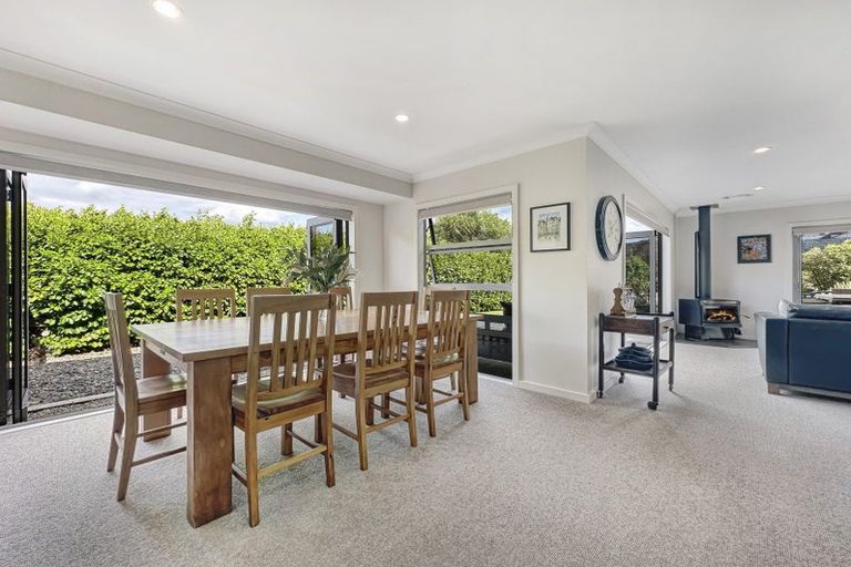 Photo of property in 123 Lisland Drive, Kinloch, Taupo, 3377