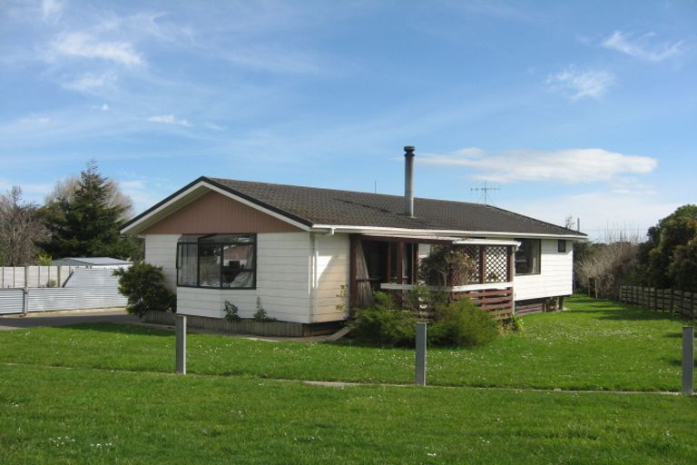 Photo of property in 37 Rata Street, Tokomaru, Palmerston North, 4474