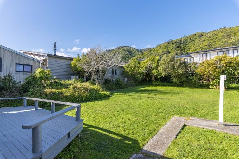 Photo of property in 11 Winara Avenue, Waikanae, 5036