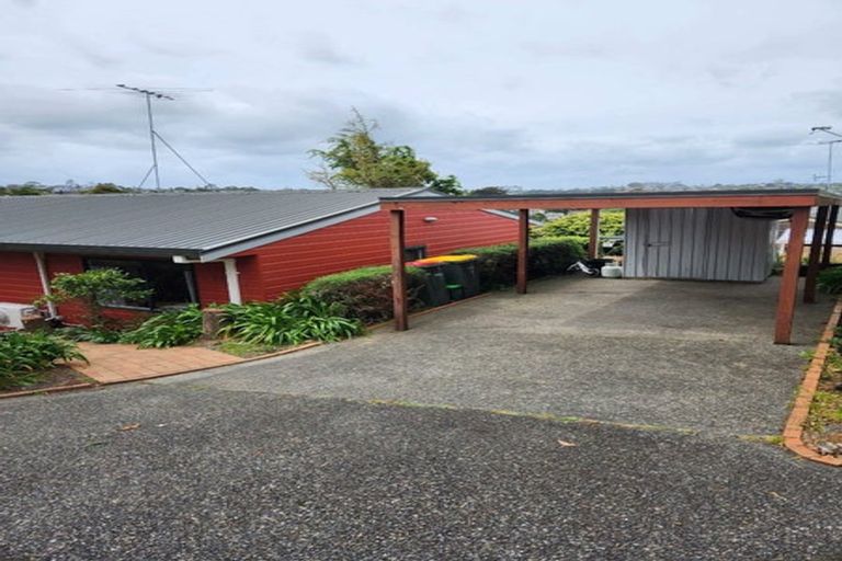 Photo of property in 11/76 Target Road, Totara Vale, Auckland, 0629
