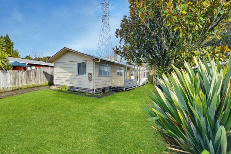 Photo of property in 10 Cherrywood Place, Western Heights, Rotorua, 3015