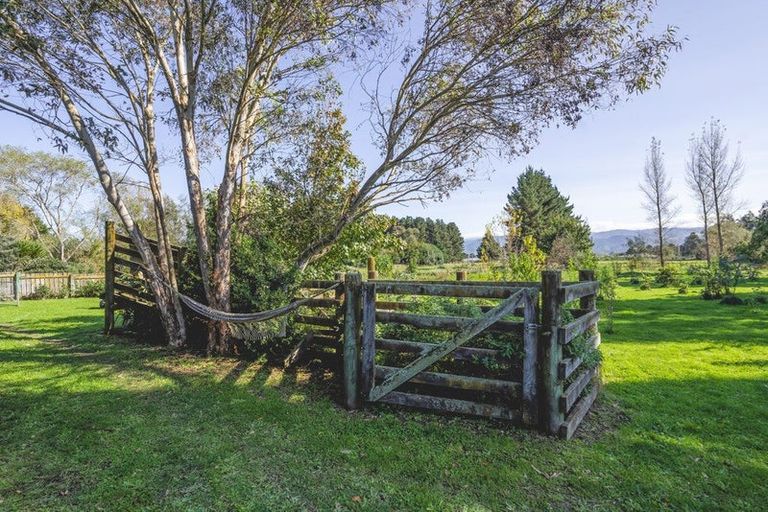 Photo of property in 38 Clifton Avenue, Carterton, 5713