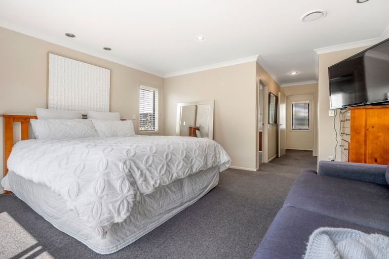 Photo of property in 22 Winslow Court, Huntington, Hamilton, 3210