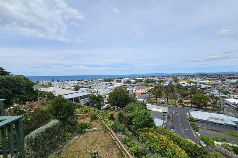 Photo of property in 42 Cameron Road, Bluff Hill, Napier, 4110