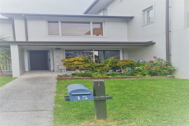 Photo of property in 15 Opito Way, East Tamaki, Auckland, 2013